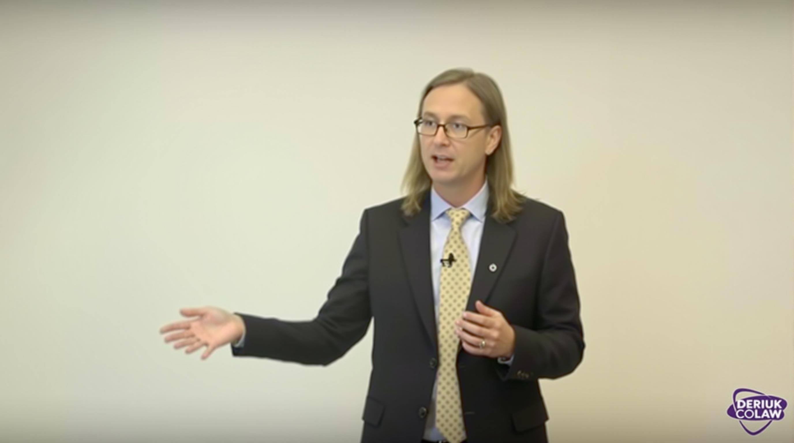 Почему закон является нормативным актом: основные признаки и значение